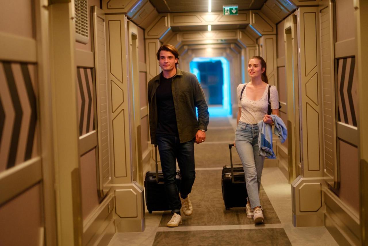 Hotel Station Cosmos Chasseneuil-du-Poitou Kültér fotó